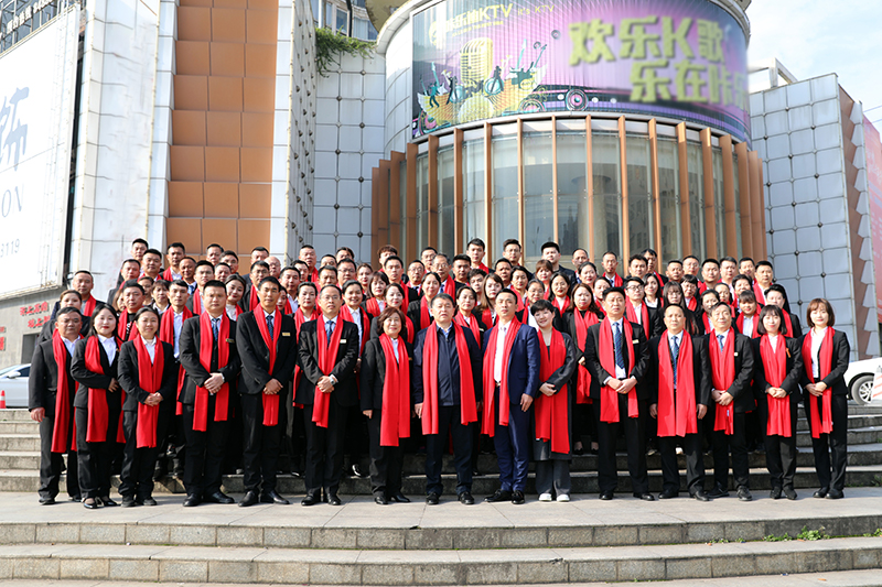 8L2A9999.jpg 8L2A9999.jpg